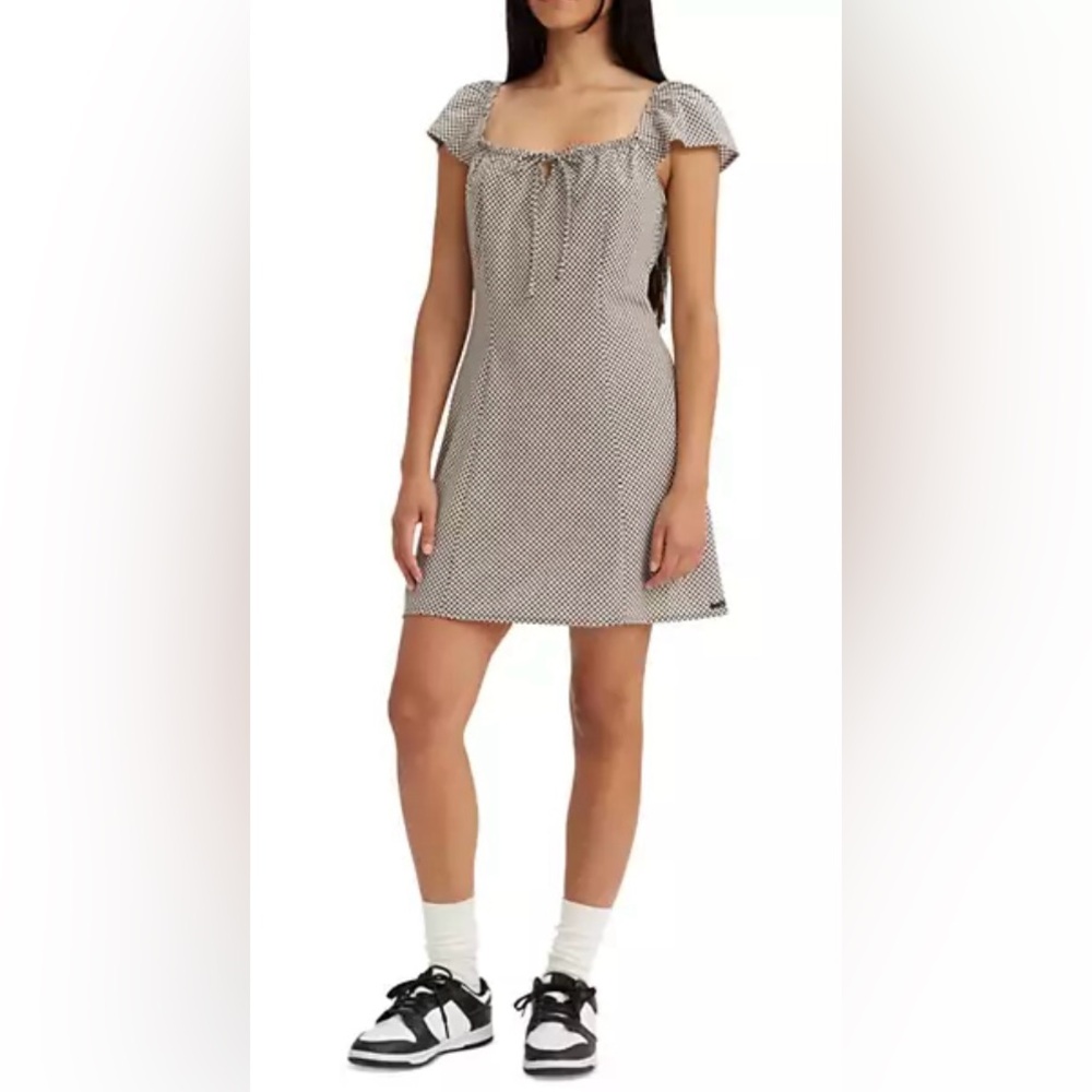 Levi’s Checkered Flutter-Sleeve Dress. Size XL.